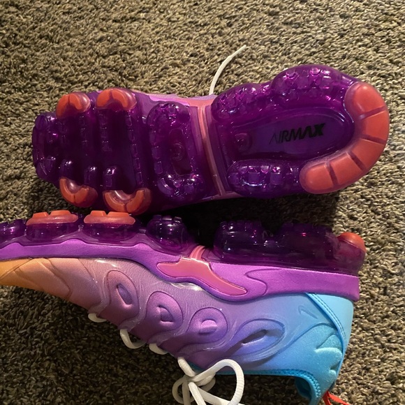 New never worn NO BOX - Picture 3 of 5